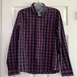 Van Heusen Never Tuck Slim Fit Men’s Long Sleeved Button Down Size M 15/15.5